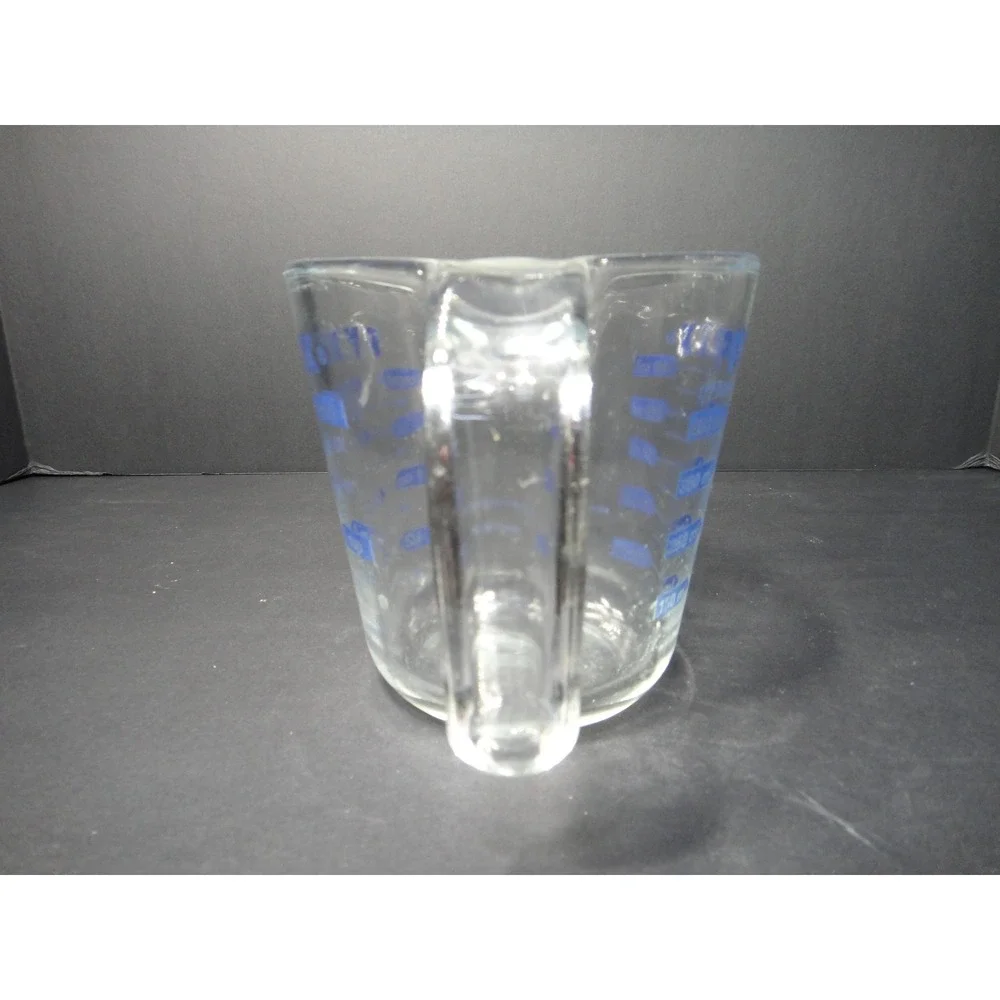 Vintage Pyrex 2 Cup Glass Measuring Cup Blue Lettering 16 oz 500 ml USA Made EUC